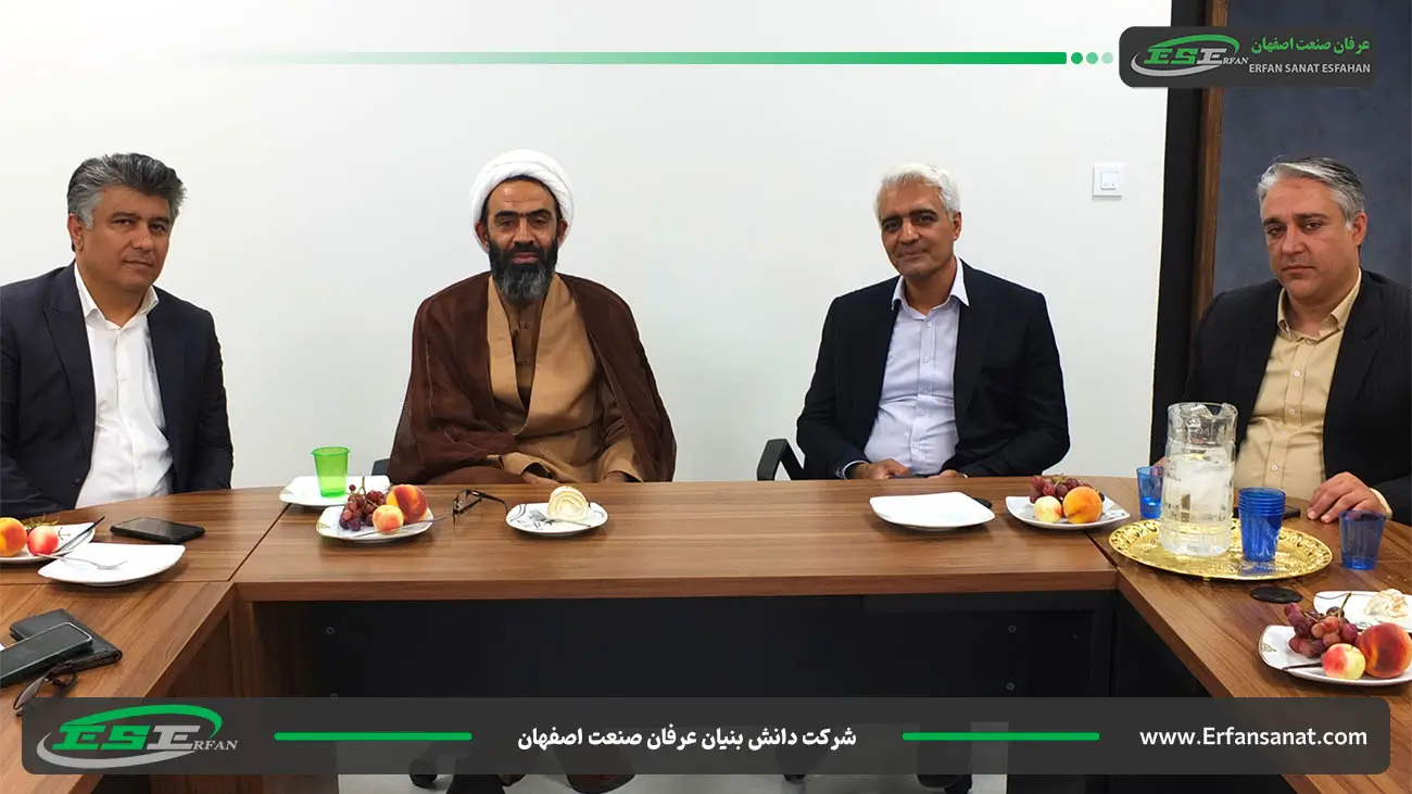 بازديد المسؤولين من شركة عرفان لصناعة أصفهان بمناسبة أسبوع التعاون