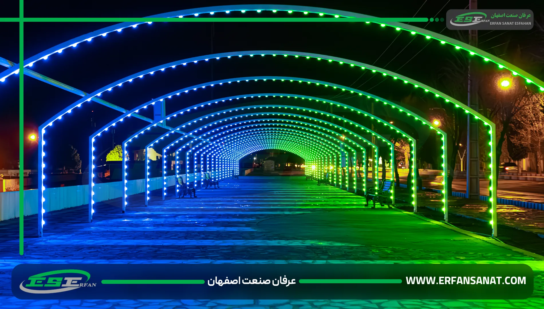 تصویر نمای شب تونل نوری کرمان با آرک‌ های روشن 